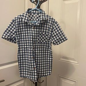 Boys casual button-front short sleeved shirt size 7